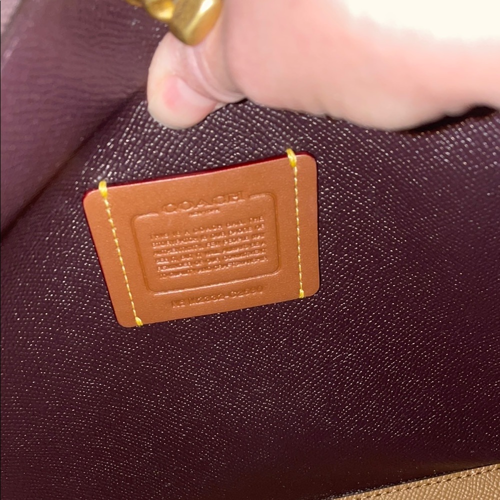 Coach White and Tan Shoulder Bag with Textured Leather - Picture 3 of 6
